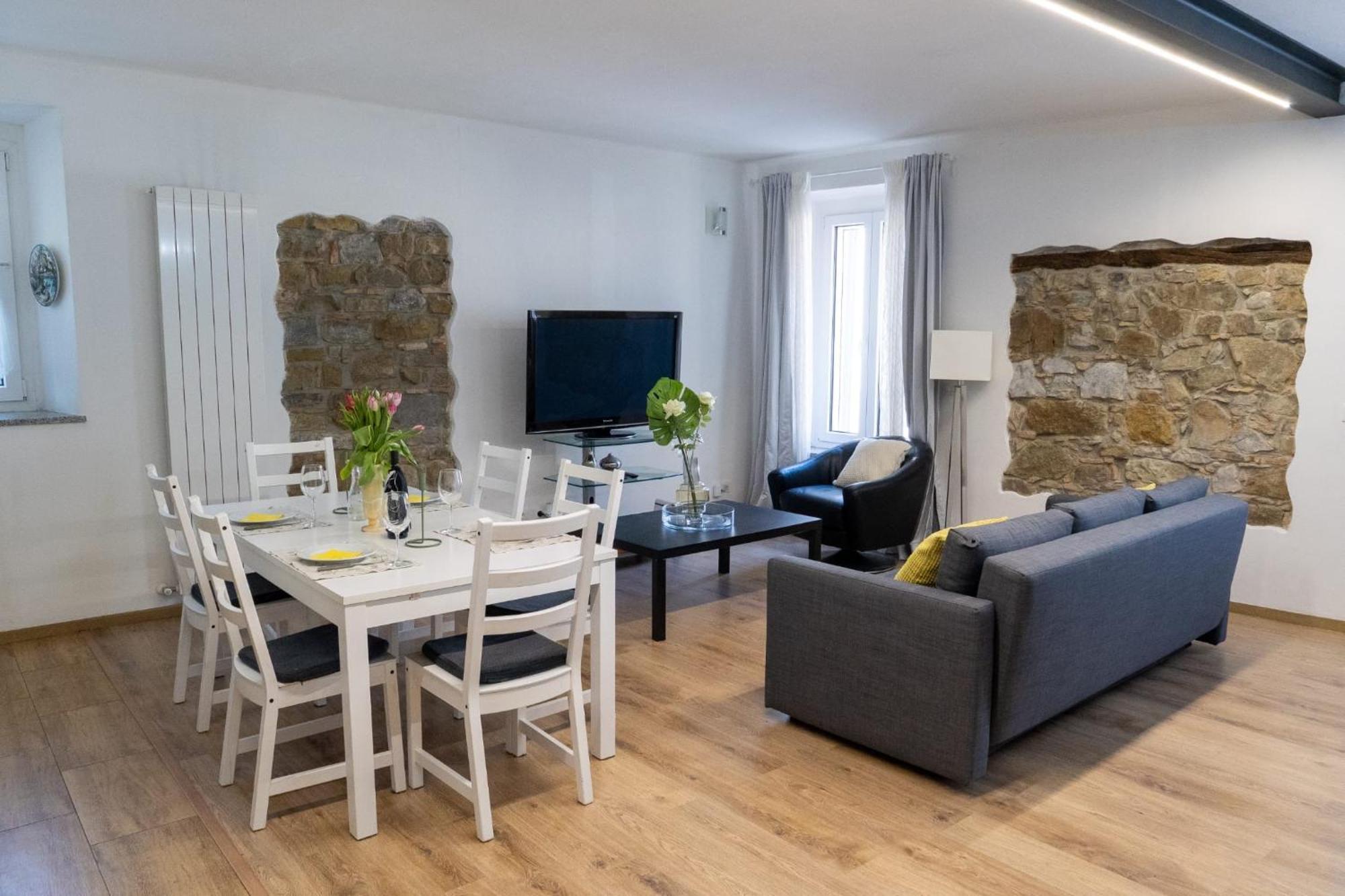 Alejlop Apartment Gorycja Zewnętrze zdjęcie