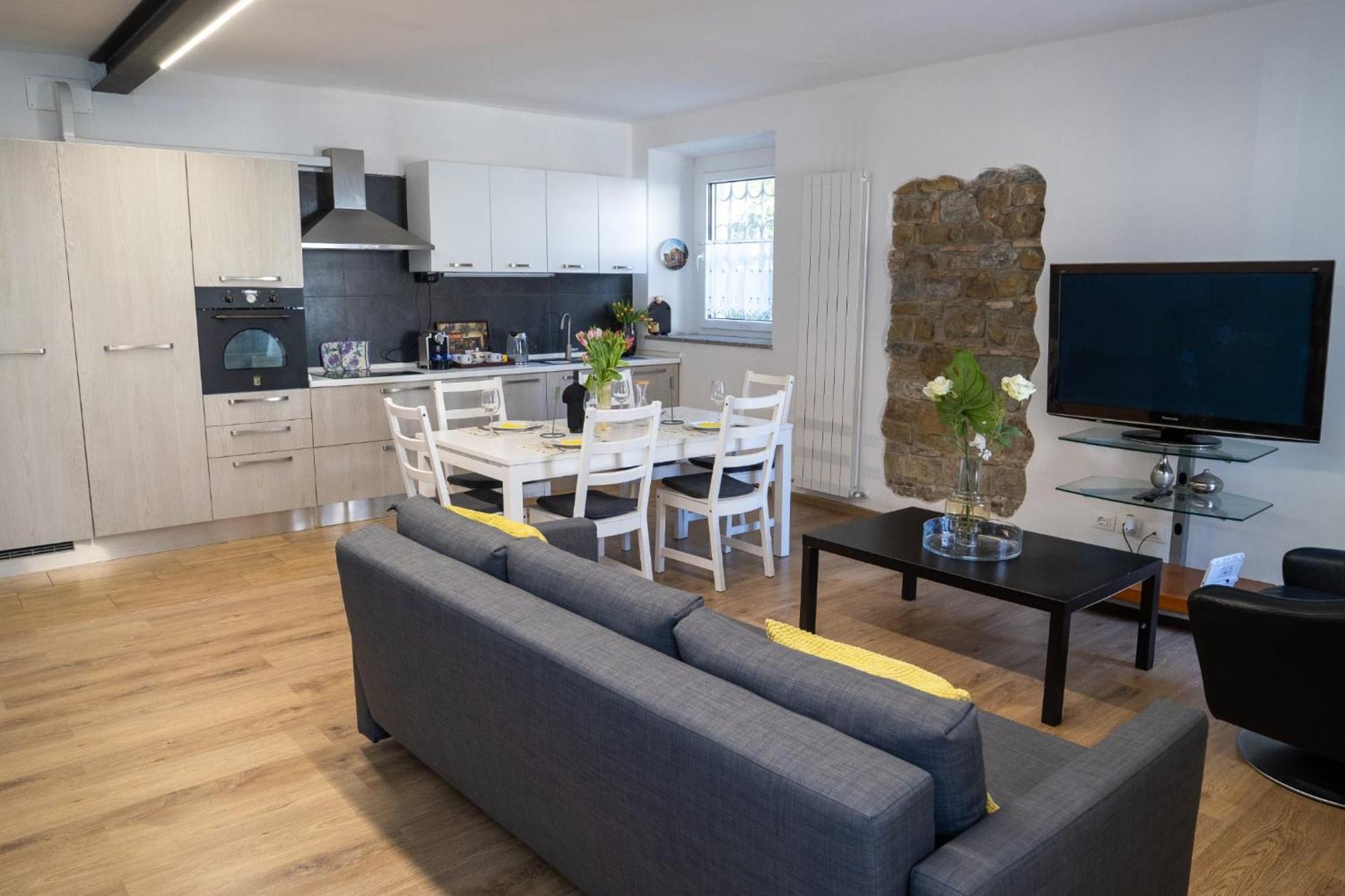 Alejlop Apartment Gorycja Zewnętrze zdjęcie